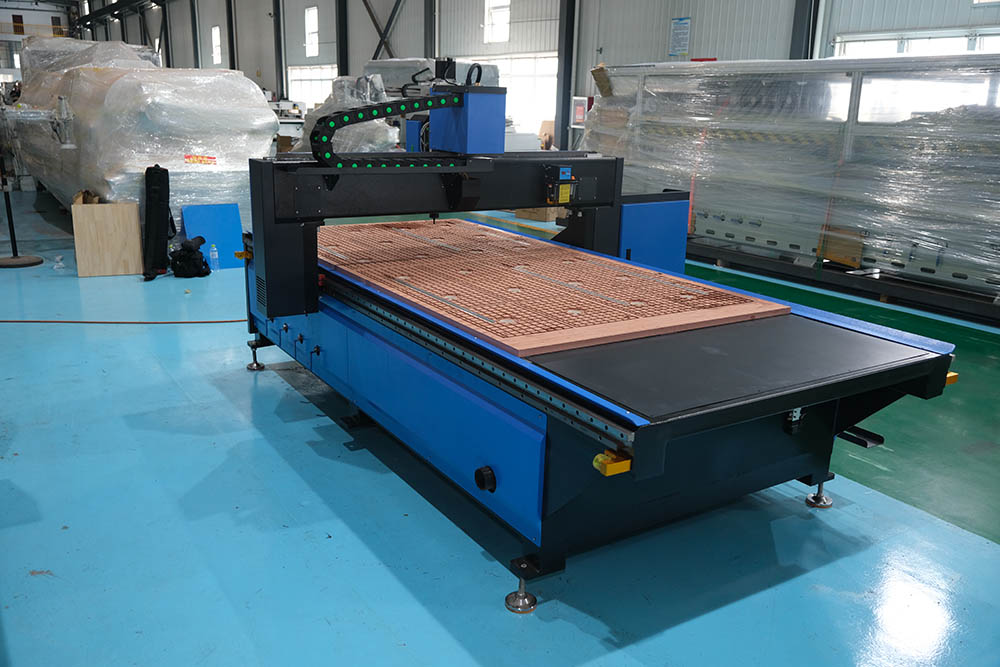 Лидеры продаж: Автоматические  – обзор и цена Woodworking Cnc Machine